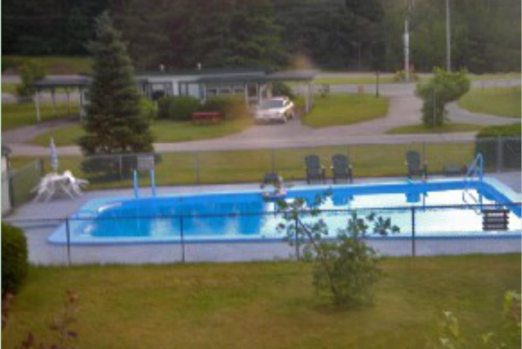 Мотель Patio Motor Court Carroll Экстерьер фото